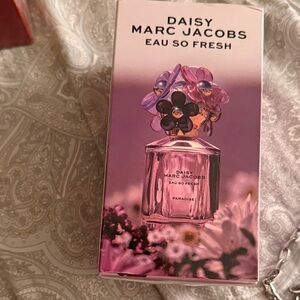 Marc Jacobs Eau So Fresh Paradise Perfume with Pink and Purple Accents